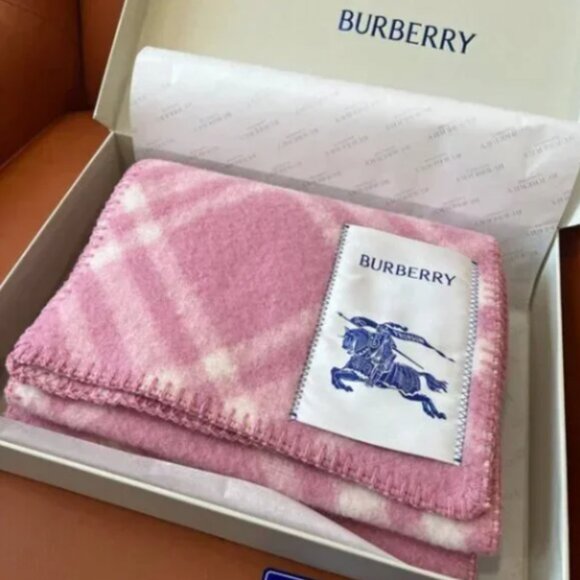 Burberry Pink Check Cashmere Scarf - Picture 1 of 8